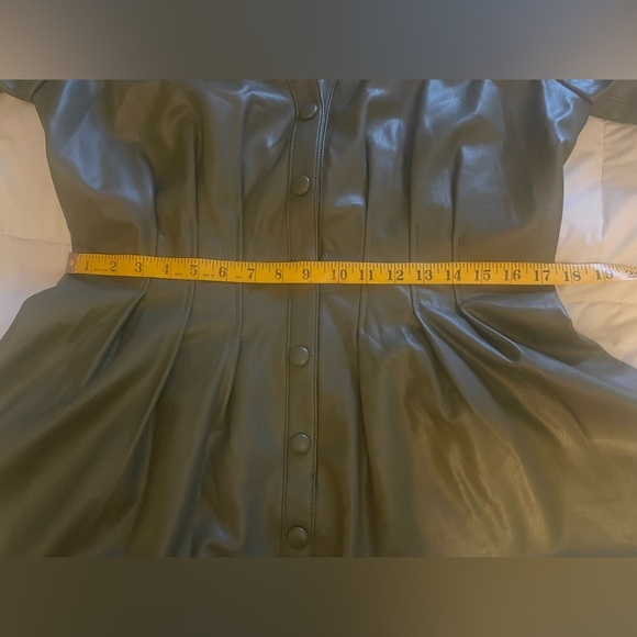 - Veronica Beard Ameeta Dress in Stone Army- faux leather size 14 - Picture 15 of 16